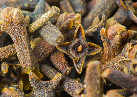 Cloves for Wellness: Top Health Benefits & How to Use Them